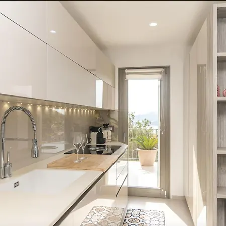 Esclusivo 2 Bedr, View, Garden, Parking, Grill