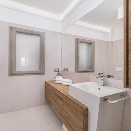 Apartment Esclusivo 2 Bedr, View, Garden, Parking, Grill