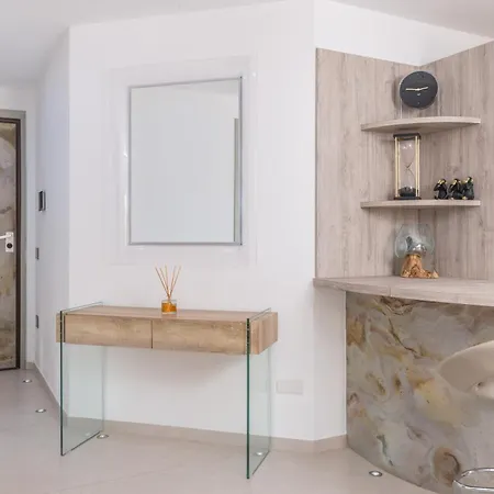 Esclusivo 2 Bedr, View, Garden, Parking, Grill