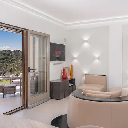 Esclusivo 2 Bedr, View, Garden, Parking, Grill Apartment